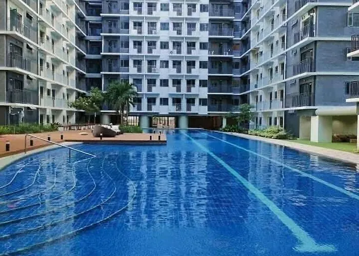 Shore Residences Moa 3*